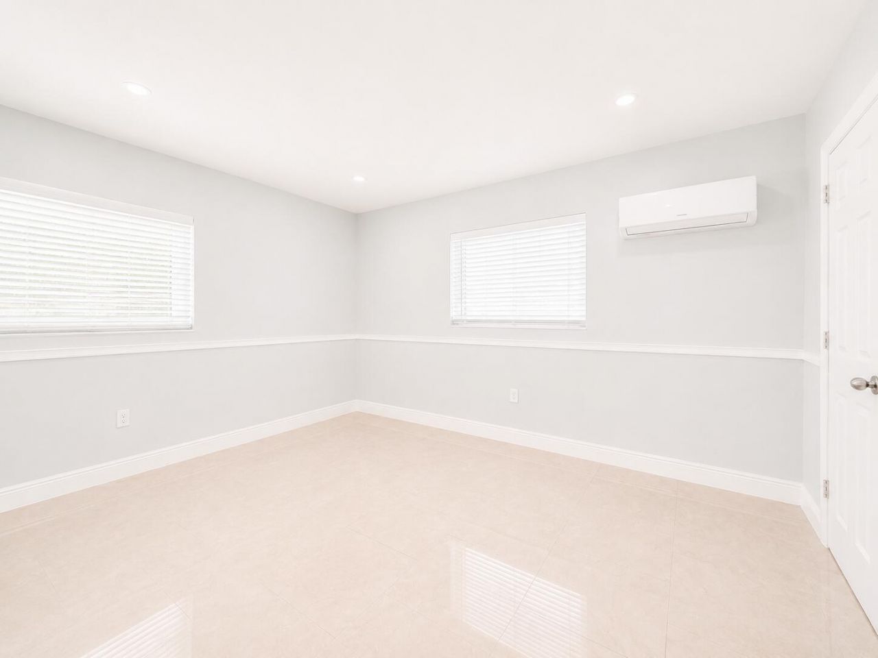 1200 NW 76th Avenue, Hollywood, FL 33024 Photo