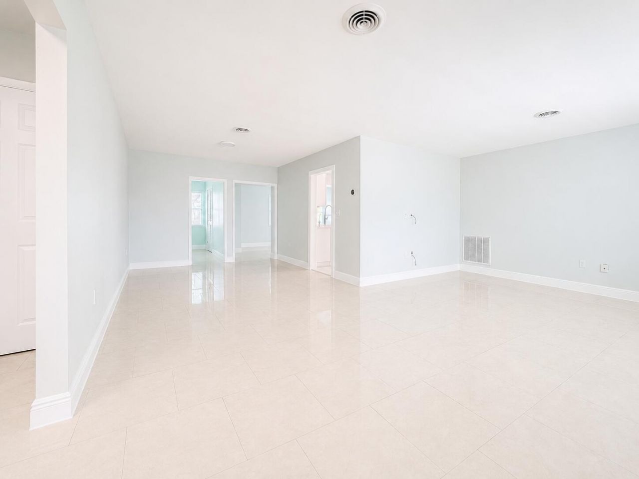 1200 NW 76th Avenue, Hollywood, FL 33024 Photo