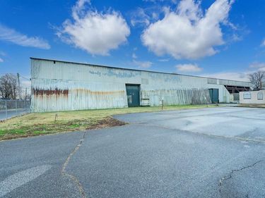 1804 West 2nd St, Owensboro, KY 42301