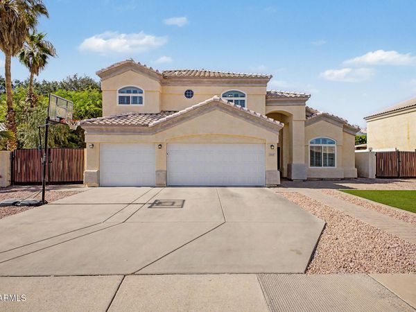 2848 E FOUNTAIN Street, Mesa, AZ 85213
