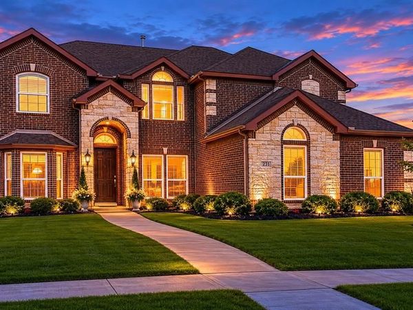 233 Chappellet Street , Kennedale, TX 76060