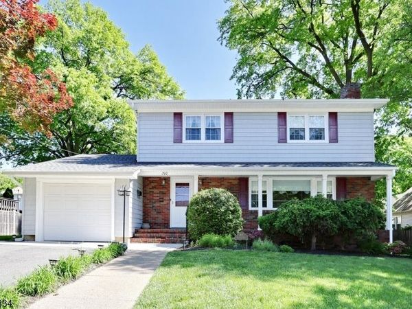 200 Watchung Dr, Hawthorne, NJ 07506