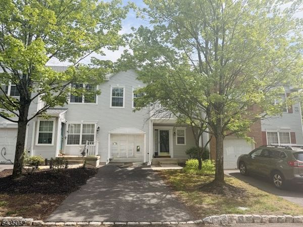 272 Marcia Way, Bridgewater, NJ 08807