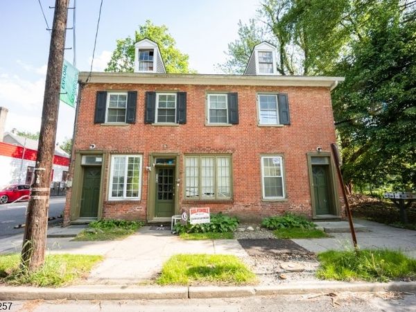 332 Water St, Belvidere, NJ 07823