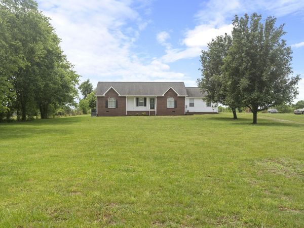 873 Rock Springs Rd , Castalian Springs, TN 37031