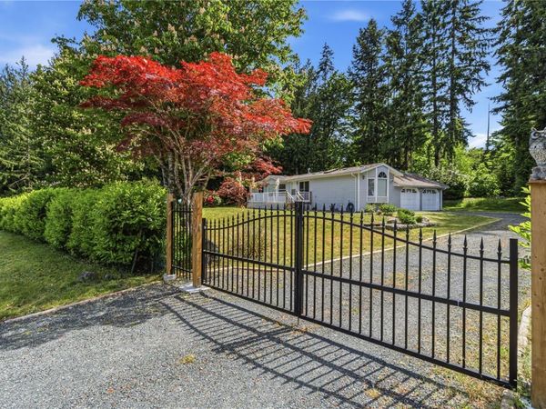 4600 Thompson Clarke Dr E, Bowser, BC V0R 1G0