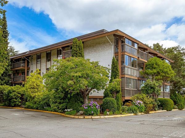 1009 McKenzie Ave , Unit #310, Saanich, BC V9B 4B1