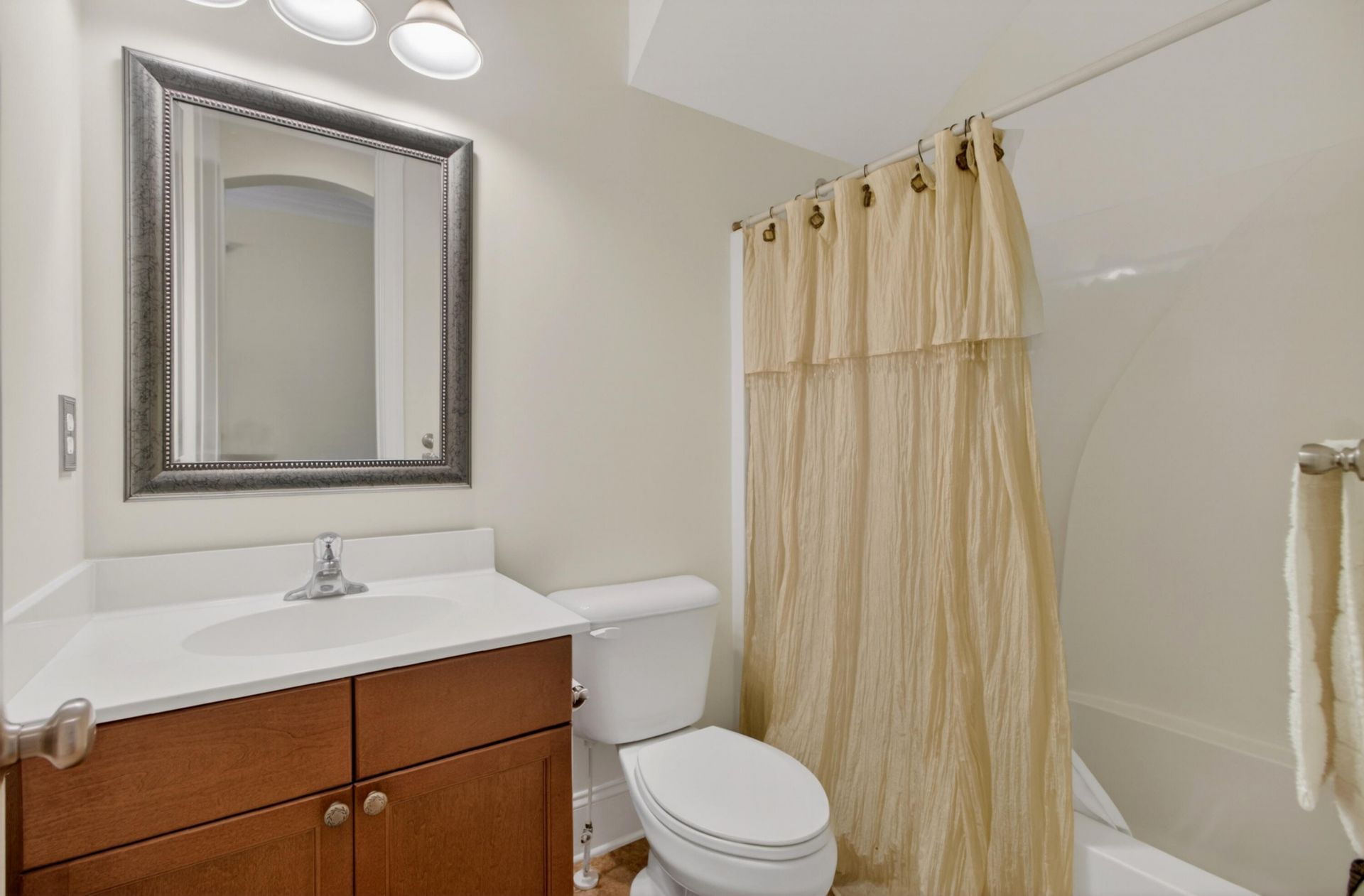 120 Westoe Street Photo 22