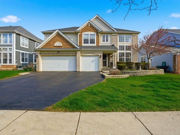 392 E 17th Place, Lombard, IL 60148