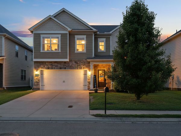4063 Cannonsgate Ln, Murfreesboro, TN 37128