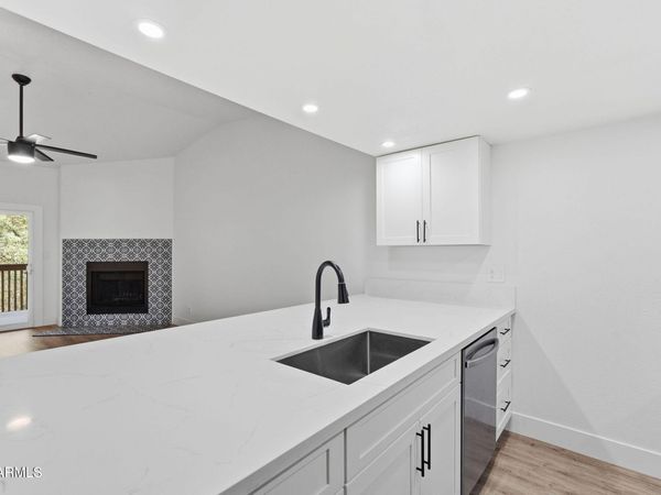 2515 N 52ND Street, Unit 207, Phoenix, AZ 85008