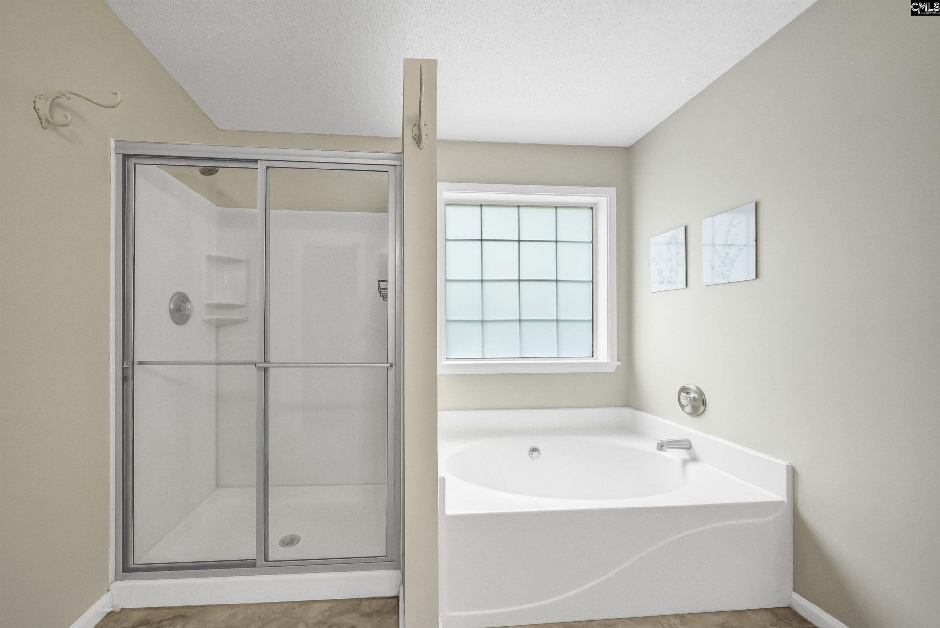 5 W Ashford Court  Photo 36