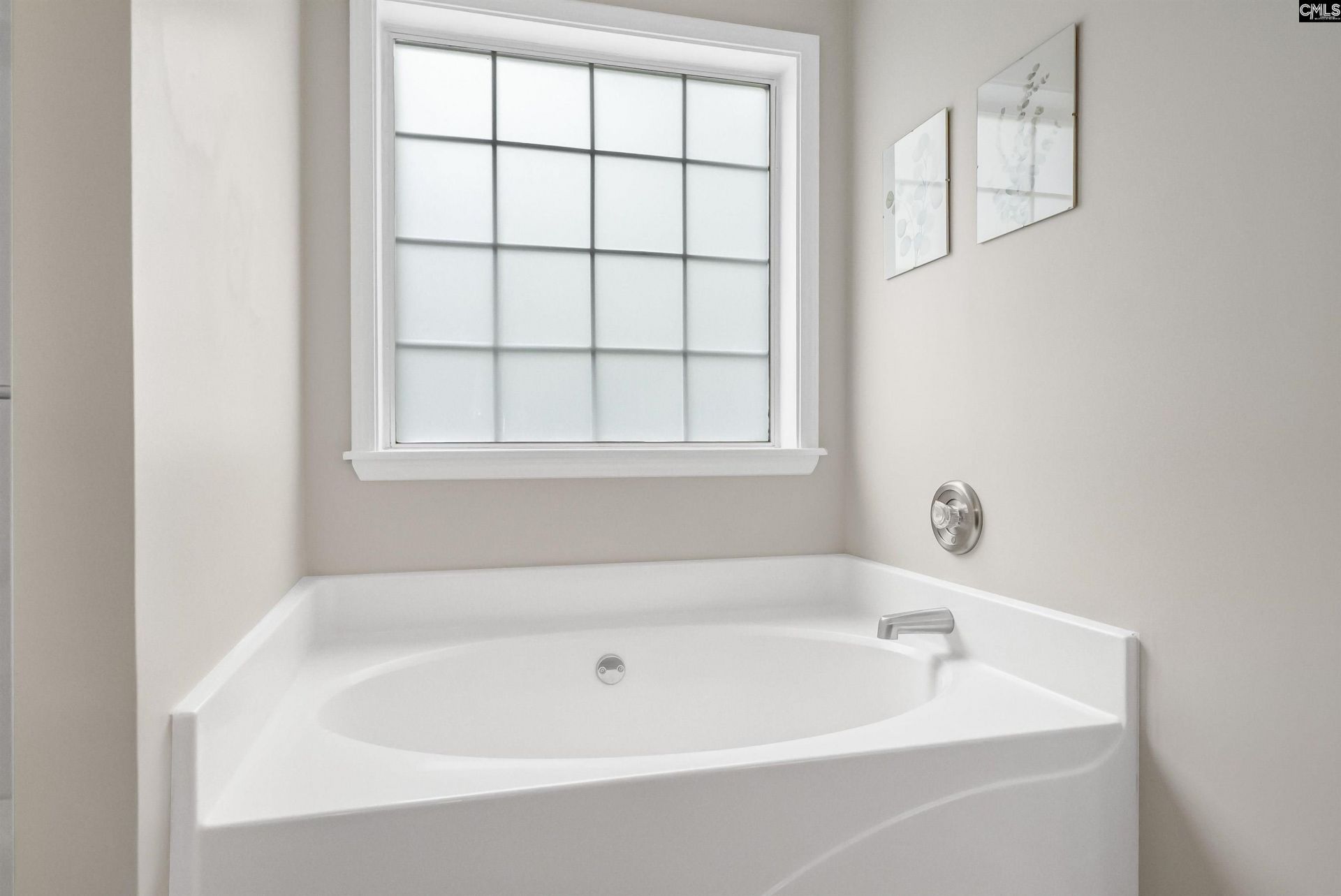 5 W Ashford Court  Photo 37