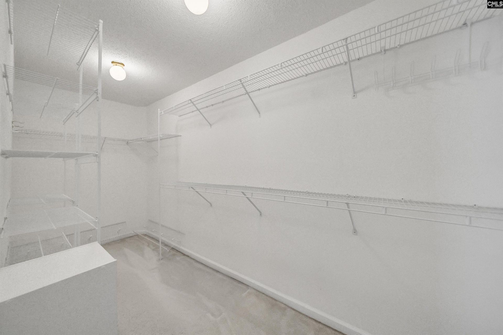 5 W Ashford Court  Photo 38