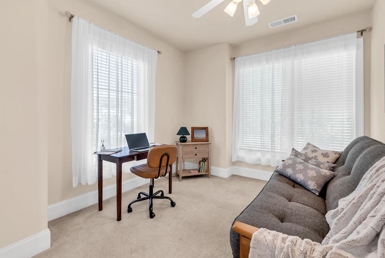 2180 Waterview Dr. Photo 5