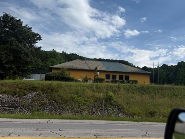 3064 W Us Hwy 76 W, Hiawassee, GA 30546