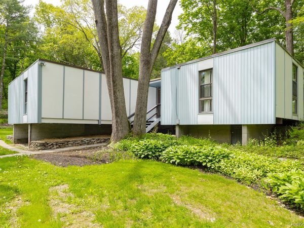 13 Tanhouse Woods Road , Hyde Park, NY 12538