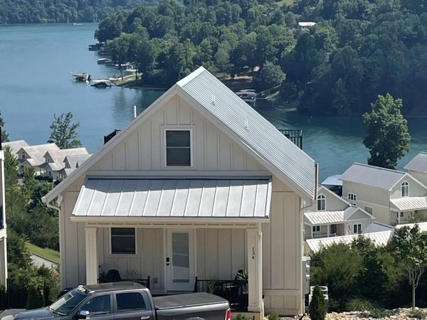 134 E Harbor View Lane, LaFollette, TN 37766