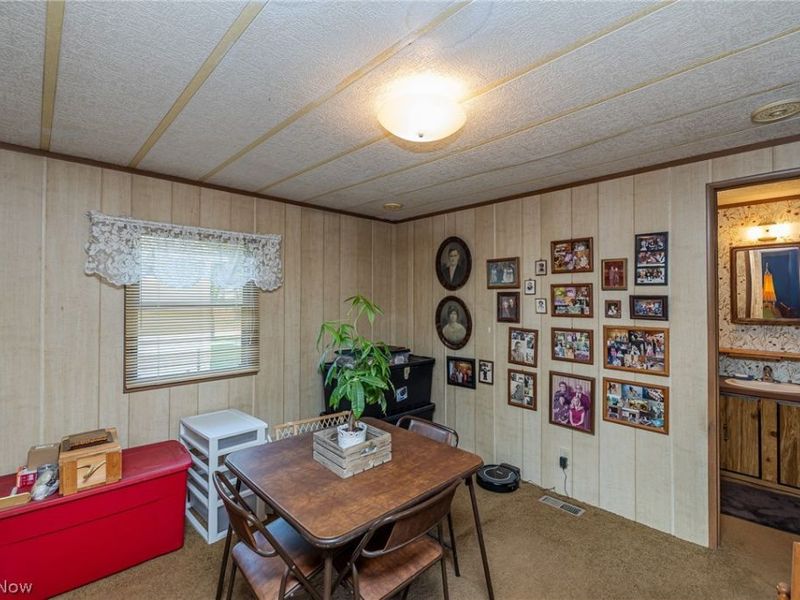 4 Overland Drive, Olmsted Township, OH 44138 Photo 19