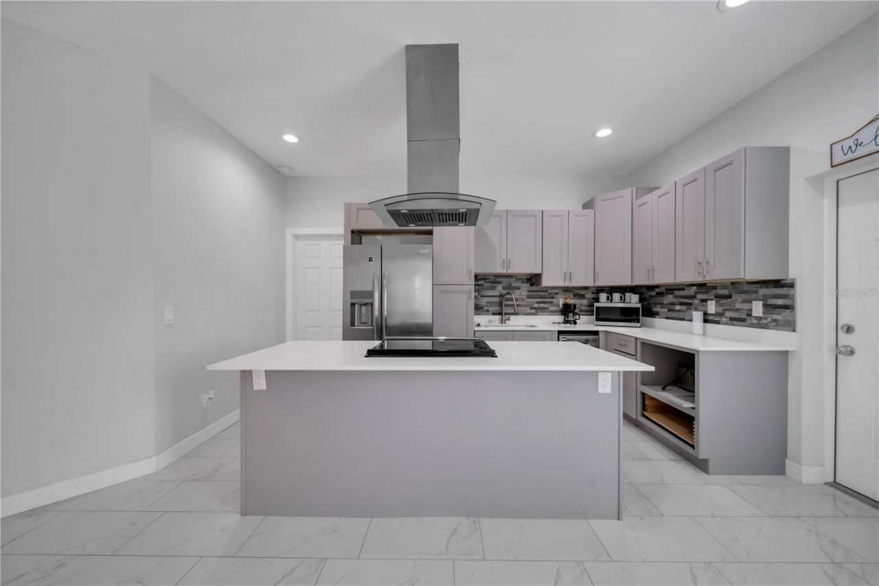 2021 Hines Avenue, Alva, FL 33920 Photo