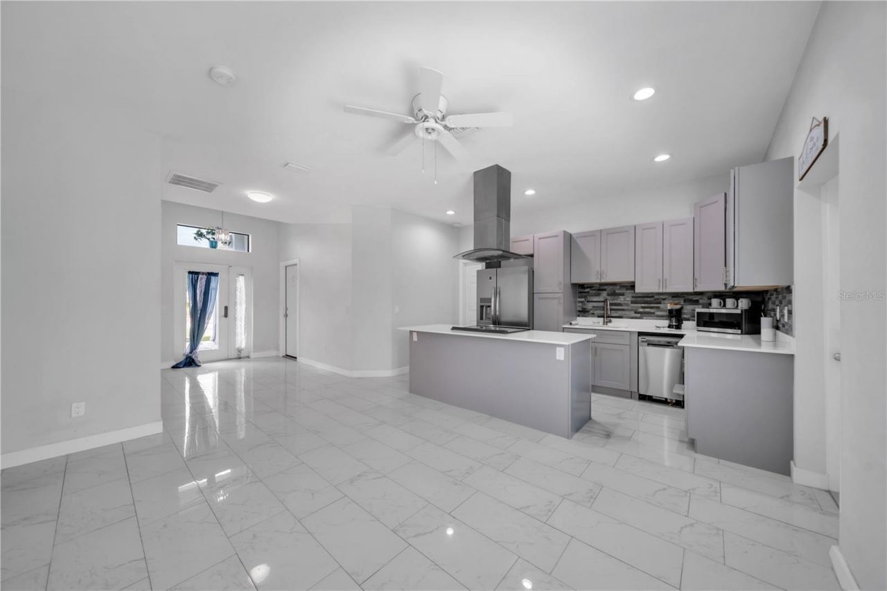 2021 Hines Avenue, Alva, FL 33920 Photo