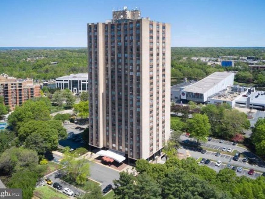 9701 Fields Road, Unit 1008, Gaithersburg, MD 20878 Main Photo