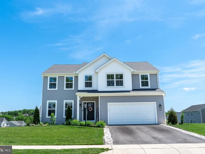 534 Emerald Way, Carlisle, PA 17015 Main Photo