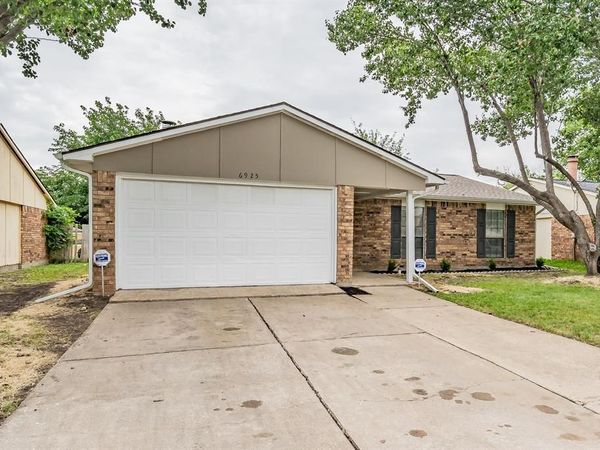 6925 Sandstone Court, Fort Worth, TX 76120