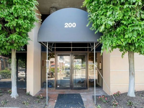 200 Division Street, Cliffside Park, NJ 07010