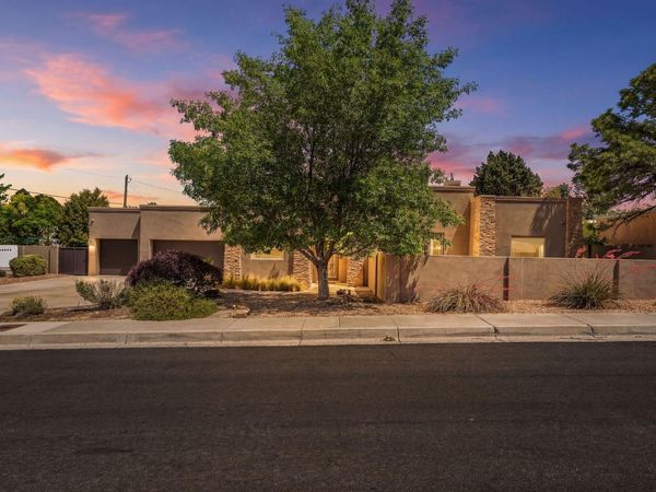 4501 Altura Place NE, Albuquerque, NM 87110
