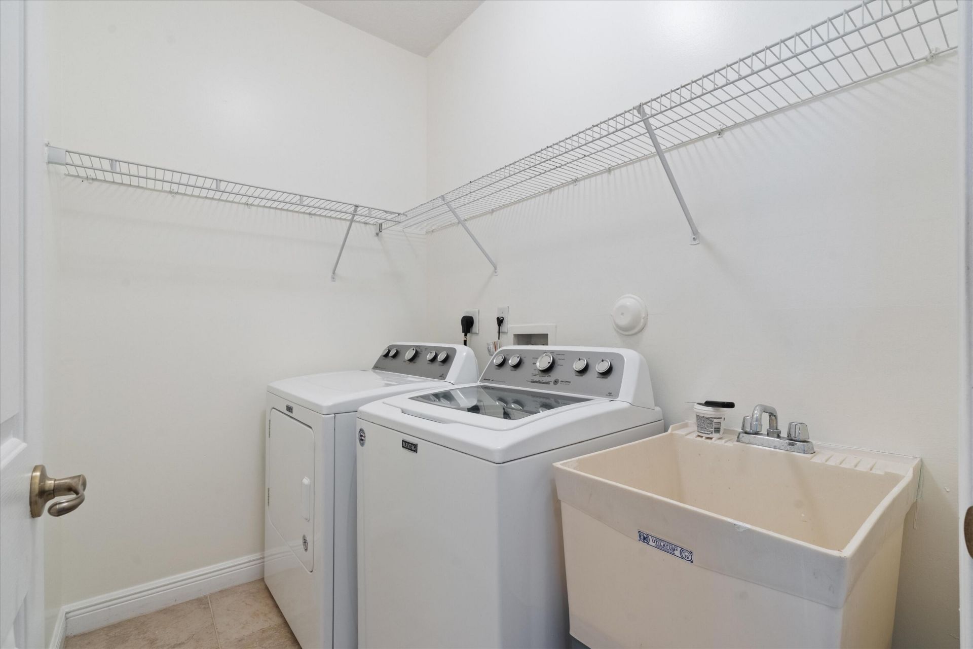3505 Lakeside Drive, Davie, FL 33328 Photo