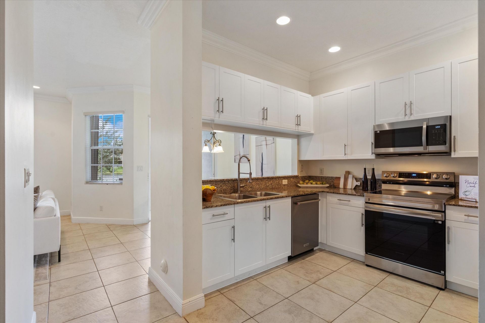3505 Lakeside Drive, Davie, FL 33328 Photo