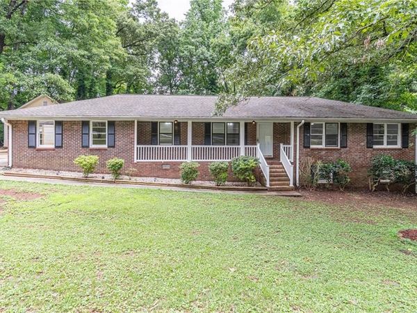5022 Green Oak Drive SW, Lilburn, GA 30047