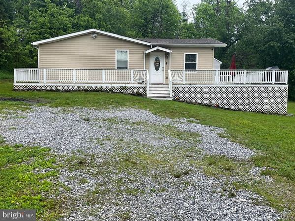 61 ARGYLE AVENUE , GLEN ROCK, PA 17327