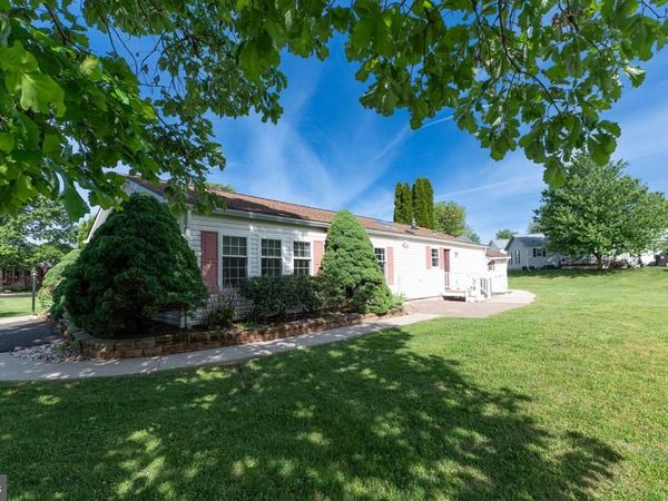 201 VILLAGE WAY, ROYERSFORD, PA 19468