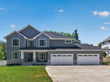 5717 W 68th Street, Edina, MN 55439