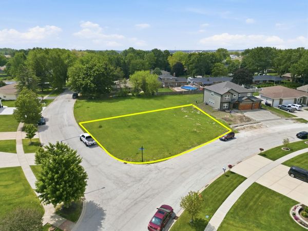 806 W Westgate Drive , Peotone, IL 60468