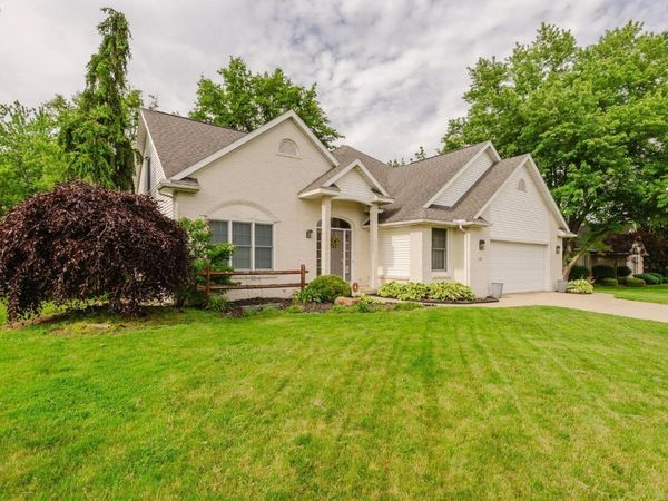 148 Springbrook Drive, Fremont, OH 43420