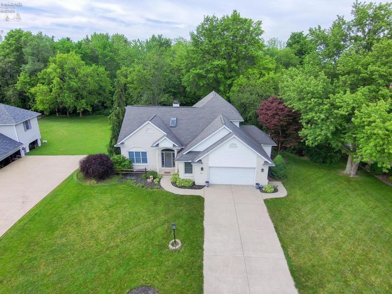 148 Springbrook Drive, Fremont, OH 43420 Photo 5