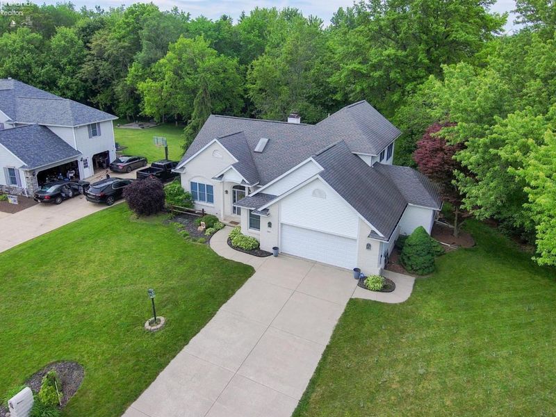 148 Springbrook Drive, Fremont, OH 43420 Photo 6