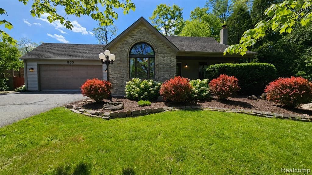 950 Fuller Lane, White Lake Township, MI 48386 Main Photo