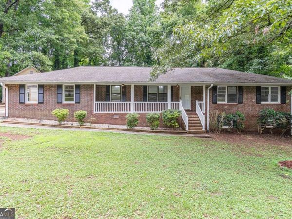 5022 Green Oak Drive SW, Lilburn, GA 30047
