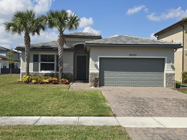 12737 NW Milestone Place, Port St. Lucie, FL 34987