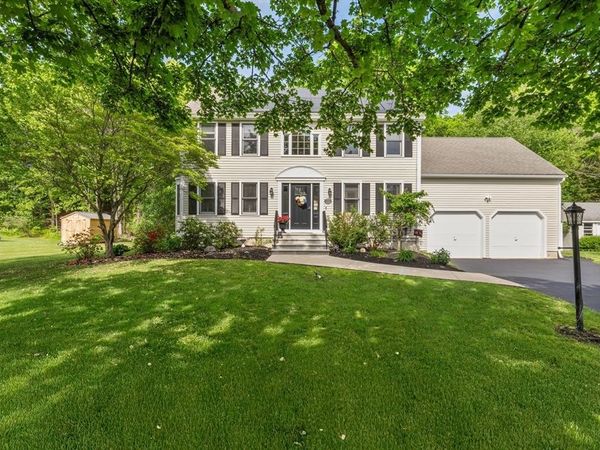 9 Catherine Ave, Franklin, MA 02038
