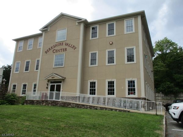 5677 Berkshire Valley Rd, Unit 2, Jefferson, NJ 07438