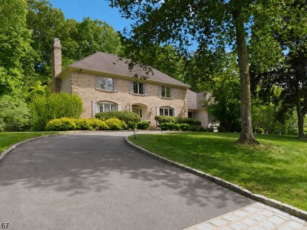 31 Laura Ln, Morris, NJ 07960