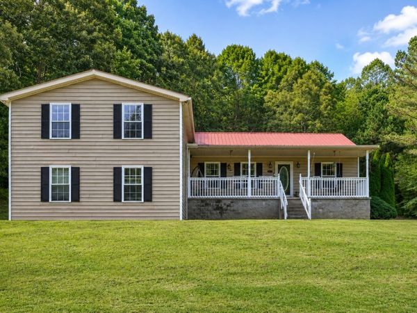 1197 Biter Rd, Cunningham, TN 37052