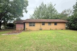 1230 Brickle St photo 4