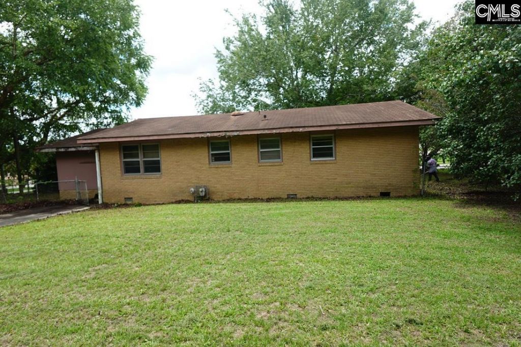 1230 Brickle St Photo 4
