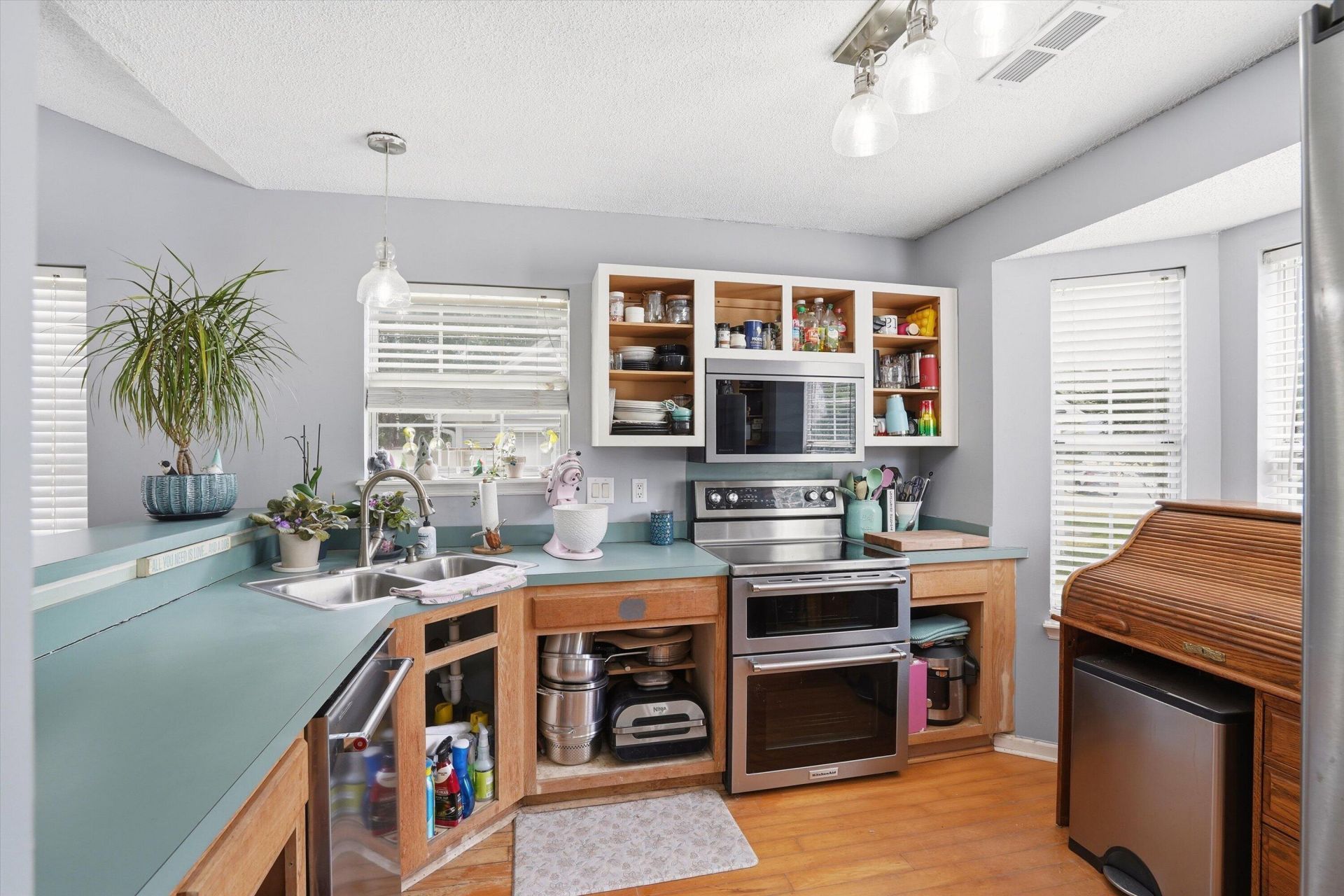 232 Saint Awdry Street Photo 8